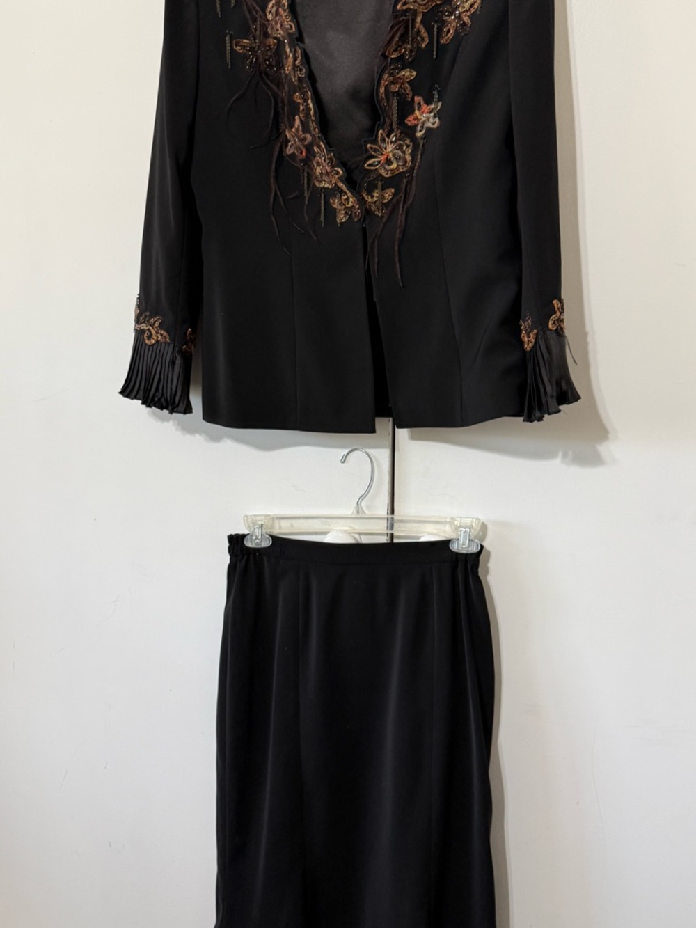 Tango Stylish Skirt Suit
